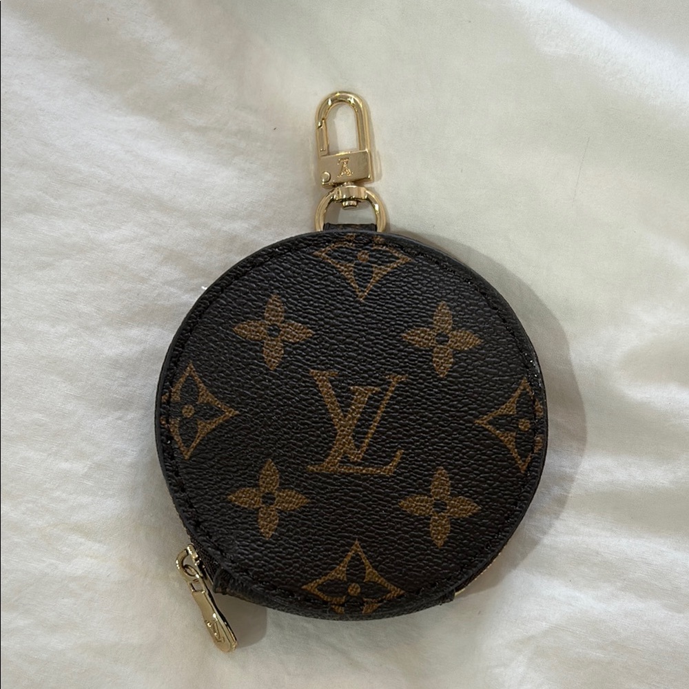 Louis Vuitton Black and Brown Monogram Round Pouch